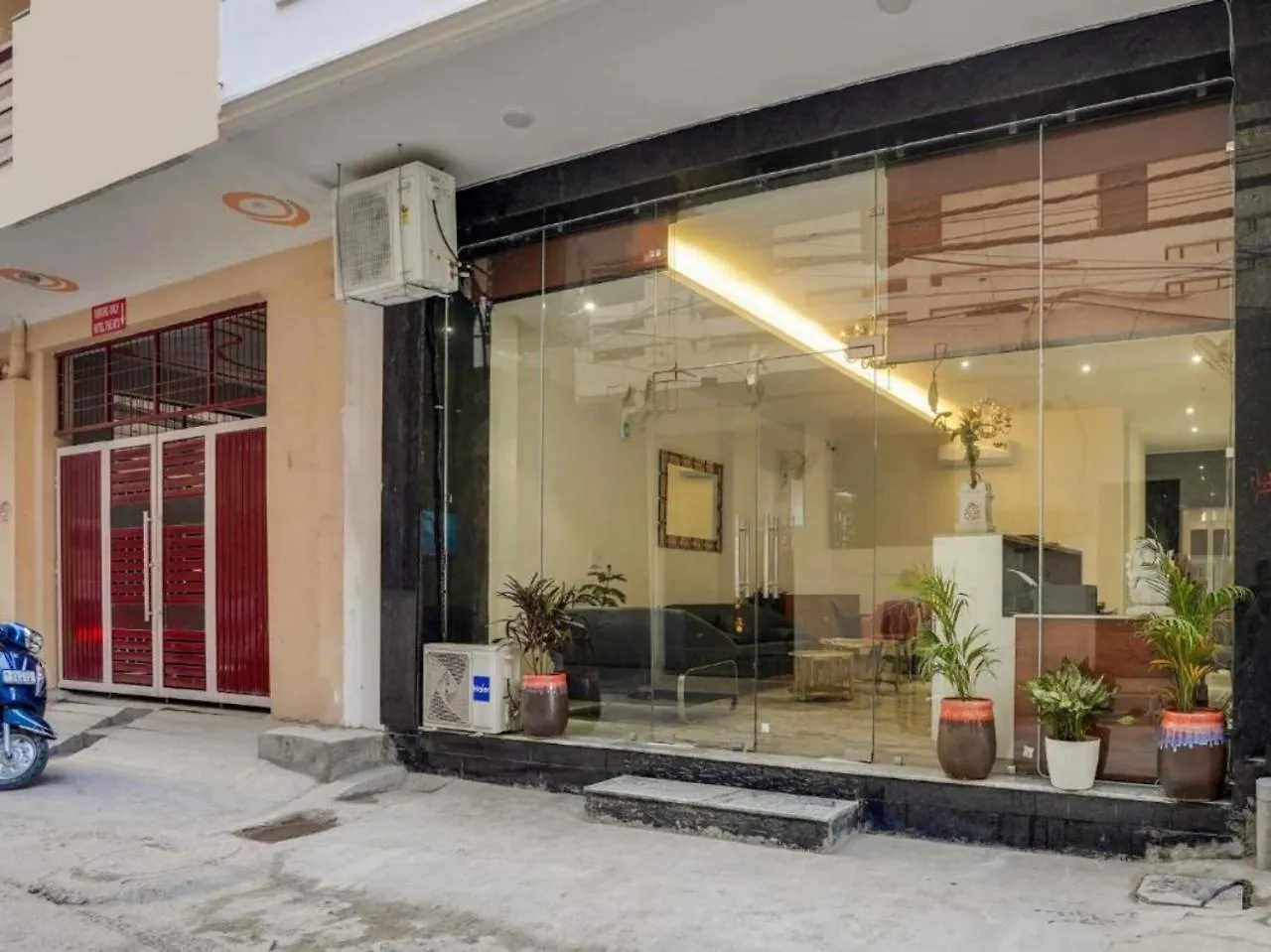 Hotel Ivory Inn New Delhi At Igi Airport India